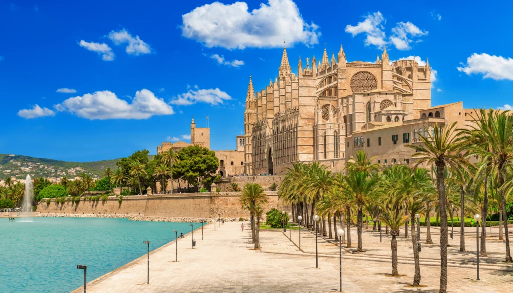 Palma Cathedral in Mallorca with waterfront views